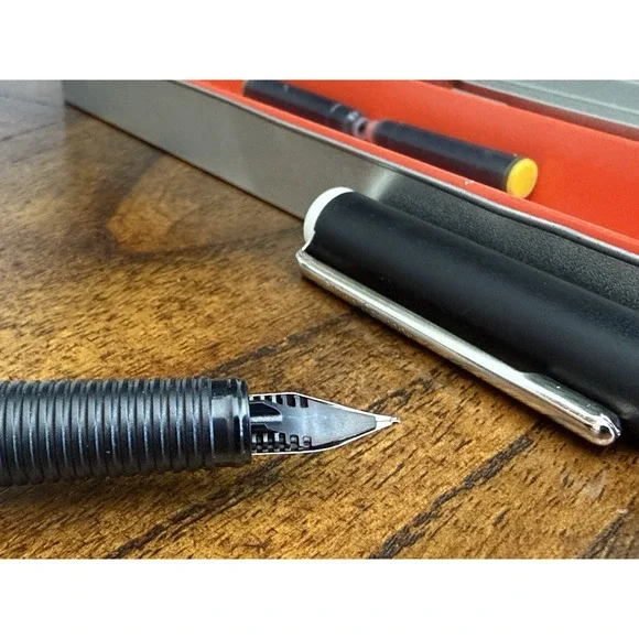 RARE Rotring ArtPen Lettering M Fountain Pen NOS Unused w/ Original Metal Box - Picture 8 of 11
